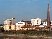 Modřany z levého břehu Vltavy