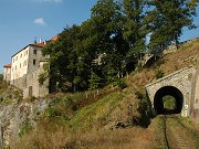 Hornoledesk tunel a star hrad
