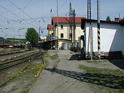 Nádražní budova a kolejiště stanice