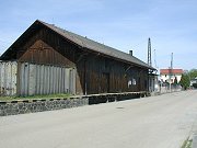 Skladiště a nádražní budova
