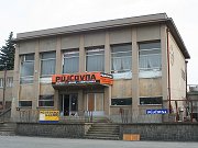 Vpravn budova od silnice