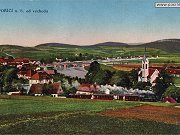 Pohlednice odeslan roku 1922 zachycuje obec Po nad Szavou fotografovanou ze smru od eran. V pozad snmku je vidt kamenn silnin most pes eku Szavu. V pedn sti fotografie je patrn osobn parn vlak do eran a za nm kostel svatho Havla.